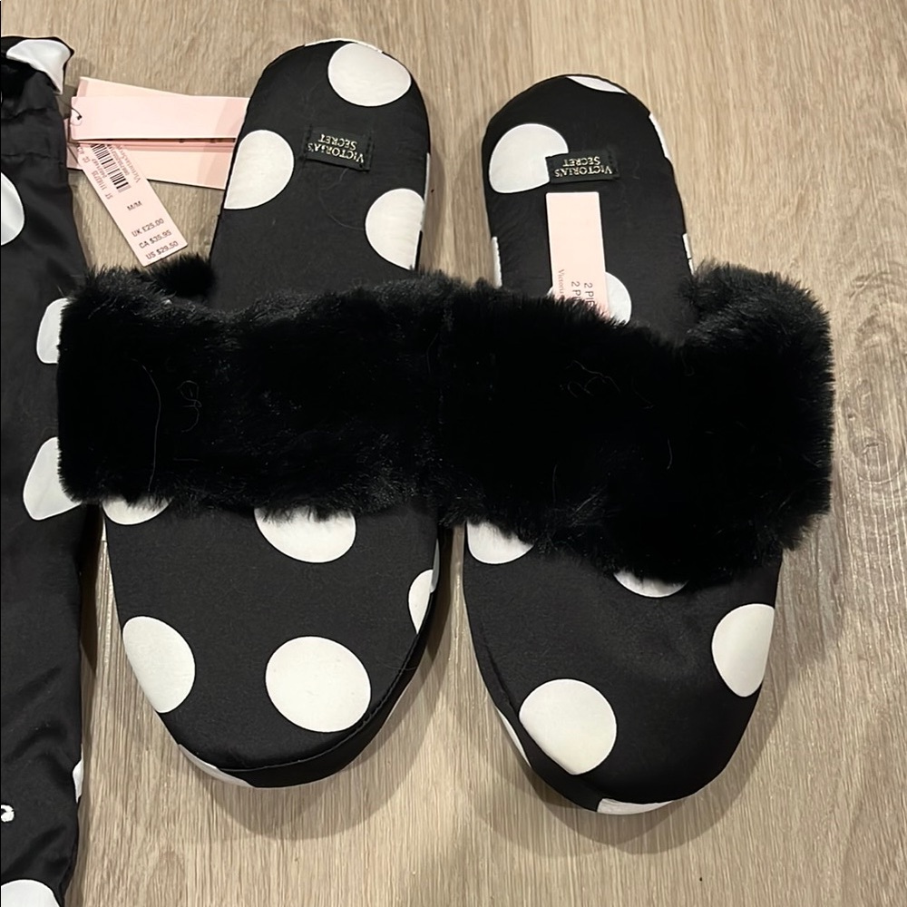 New Victoria’s Secret Slippers